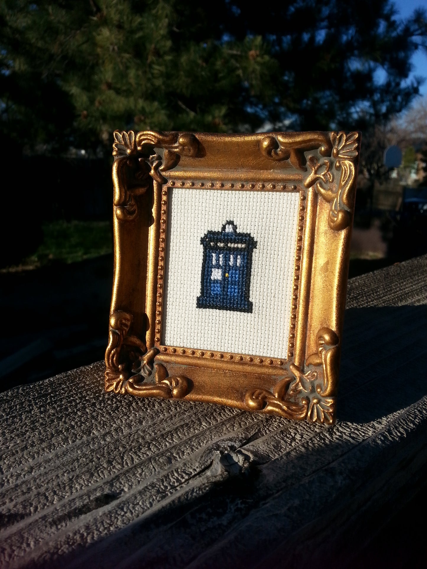Armada Designs - Tiny Police Box PDF download