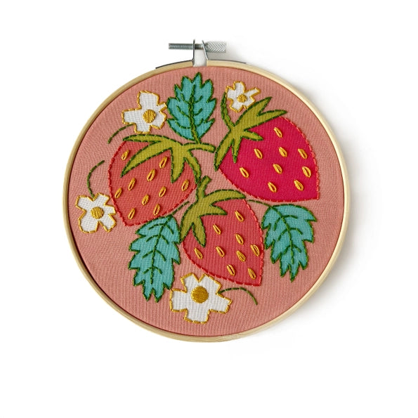 Rikrack Embroidery Kit - Strawberries