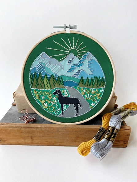 Rikrack Embroidery Kit - Trail Dog