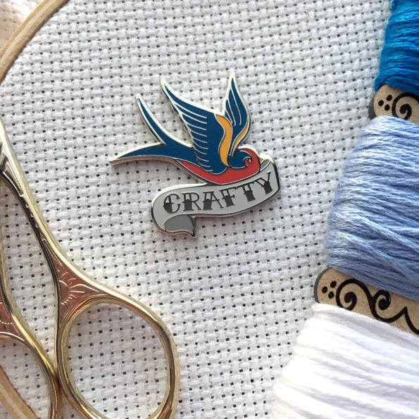 Snarky Crafter Needle Minder - Crafty Swallow